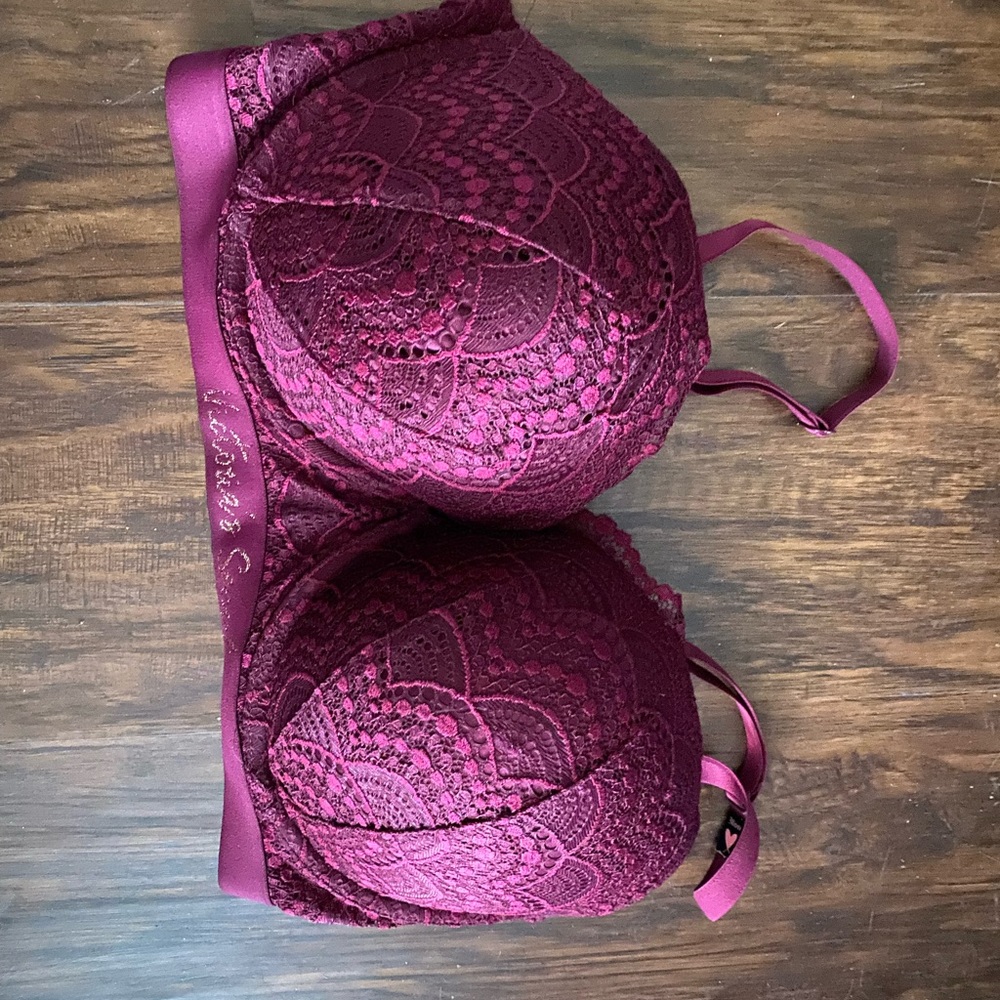 NWT Victoria’s Secret Lined Perfect Coverage Bra 38DD